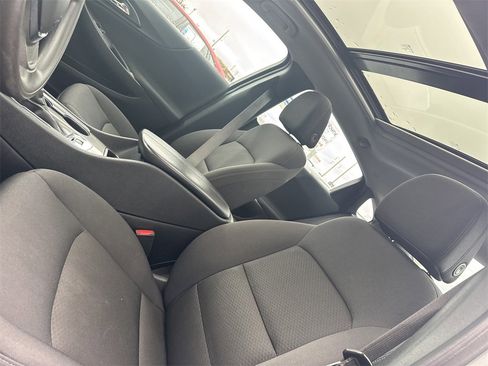 Used 2024 Chevrolet Malibu LT image 32