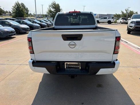 Certified 2025 Nissan Frontier SV w/ SV Convenience Package RWD image 6