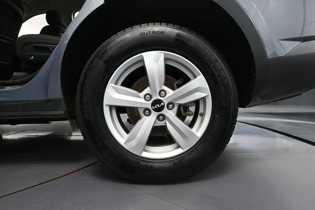 Used 2023 Kia Sorento LX AWD/4WD image 10