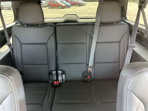 Used 2022 GMC Yukon XL Denali AWD/4WD image 19