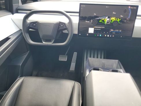 Used 2024 Tesla Cybertruck AWD Crew Cab image 15