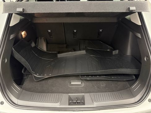 Used 2024 Chevrolet Trax ACTIV w/ Sunroof Package FWD image 5