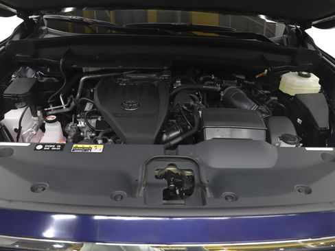 Used 2026 Toyota Grand Highlander image 32