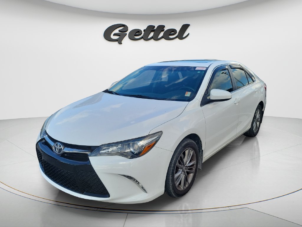 Used 2016 Toyota Camry FWD image 1