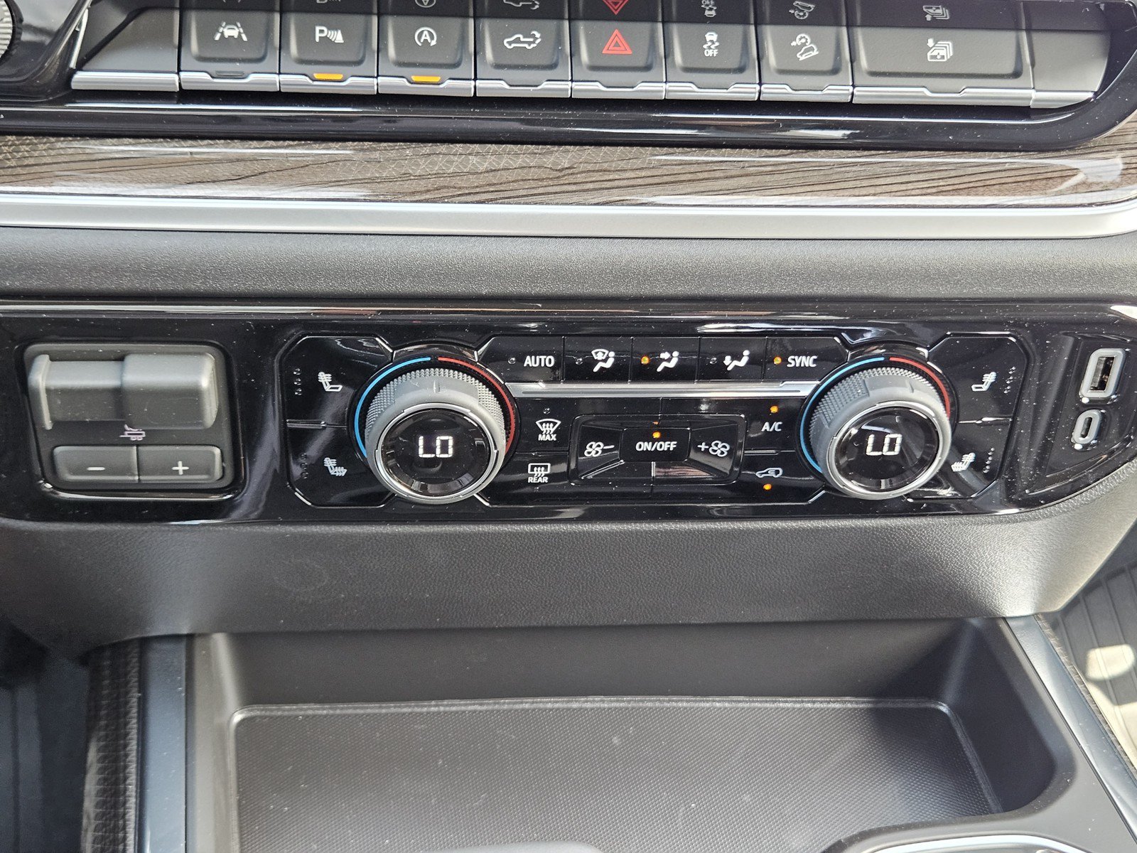 New 2026 Chevrolet Silverado 1500 RST AWD/4WD image 14