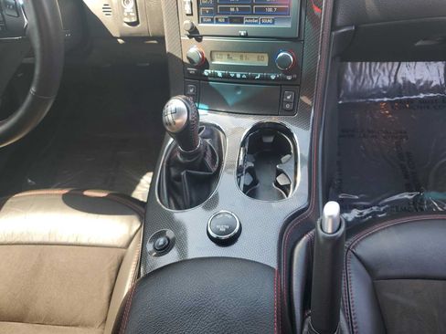 Used 2013 Chevrolet Corvette 427 w/ 1SC Preferred Equipment Group RWD image 17