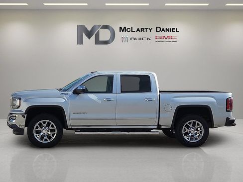 Used 2018 GMC Sierra 1500 SLT w/ SLT Premium Package AWD/4WD image 2