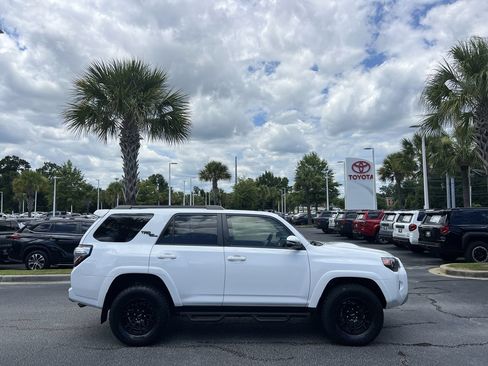 Used 2024 Toyota 4Runner TRD Off-Road Premium w/ Off Road Premium Plus Package AWD/4WD image 11