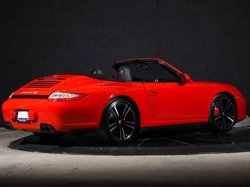 Used 2011 Porsche 911 Carrera 4S AWD/4WD image 3
