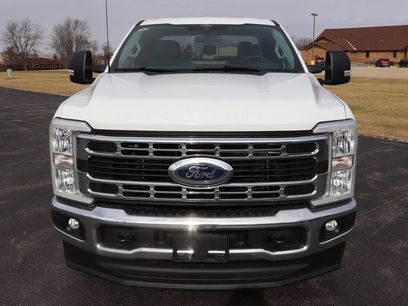 New 2026 Ford F350 XLT w/ FX4 Off-Road Package