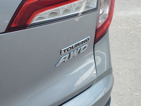 Used 2019 Honda Pilot Touring image 11