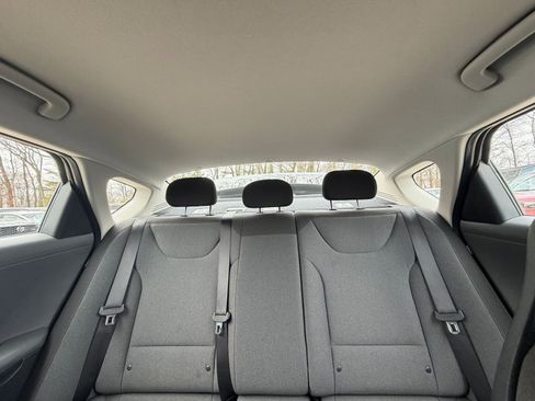 Used 2025 Kia K4 LXS image 36