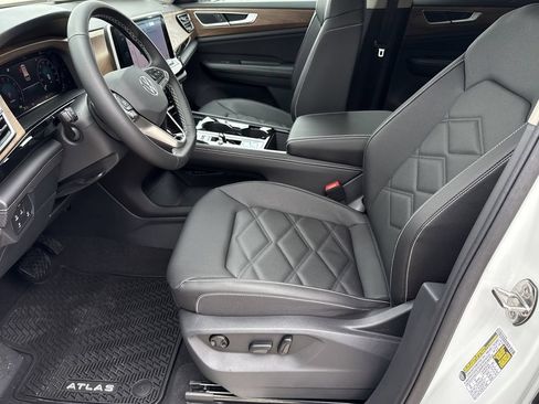 New 2026 Volkswagen Atlas SE FWD image 12
