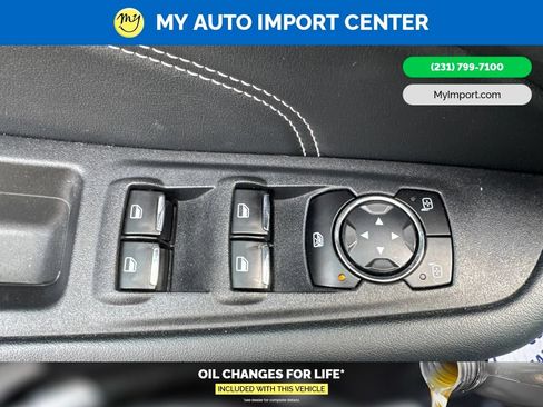 Used 2022 Ford Edge Titanium AWD/4WD image 12