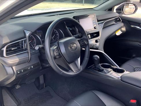 Used 2023 Toyota Camry SE image 16