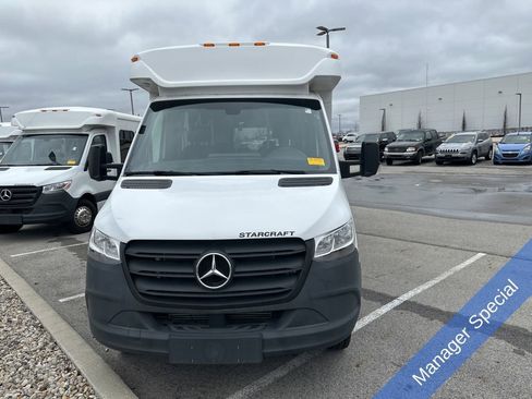 Used 2022 Mercedes-Benz Sprinter 3500 image 4