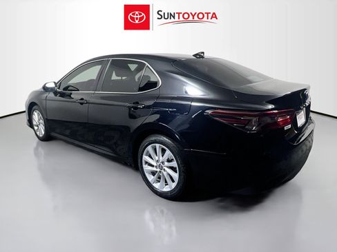 Used 2024 Toyota Camry LE w/ Convenience Package image 6