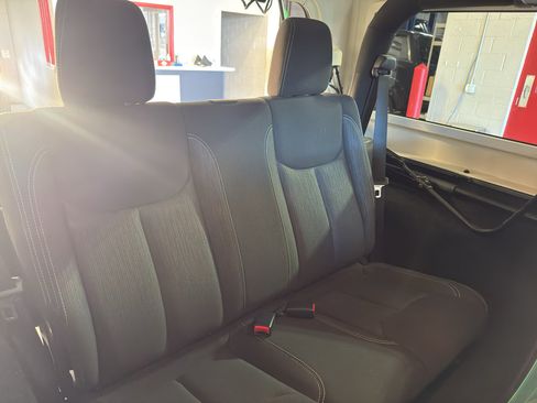 Used 2015 Jeep Wrangler Rubicon w/ Dual Top Group image 23