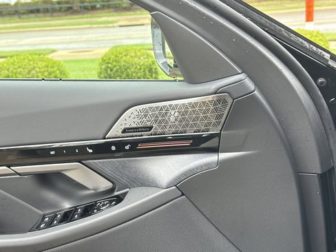 New 2026 BMW 530i xDrive w/ Executive Package image 21