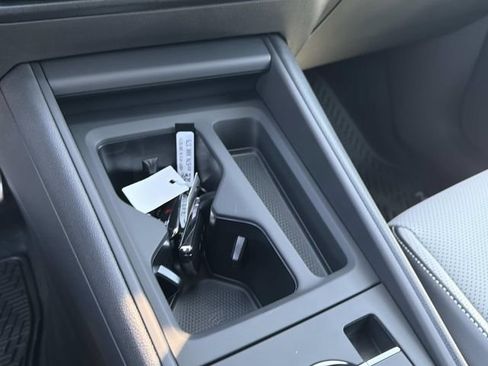 New 2026 Volkswagen Tiguan SE R-Line FWD image 23