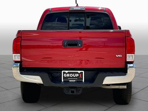 Used 2016 Toyota Tacoma SR5 w/ Towing Package RWD image 5