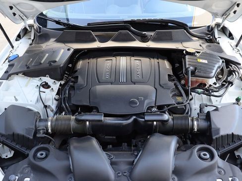 Used 2018 Jaguar XJ R-Sport image 59