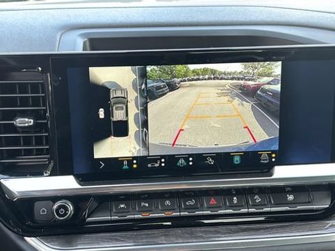 Used 2022 Chevrolet Silverado 1500 LTZ AWD/4WD image 26