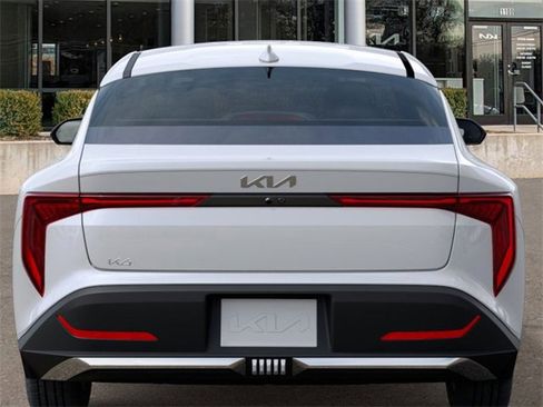 New 2025 Kia K4 LXS image 14