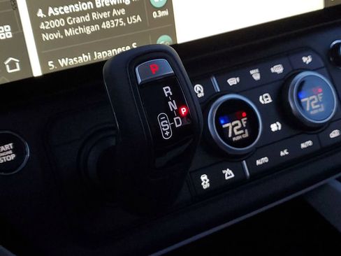 Used 2026 Land Rover Defender 110 X-Dynamic SE image 27