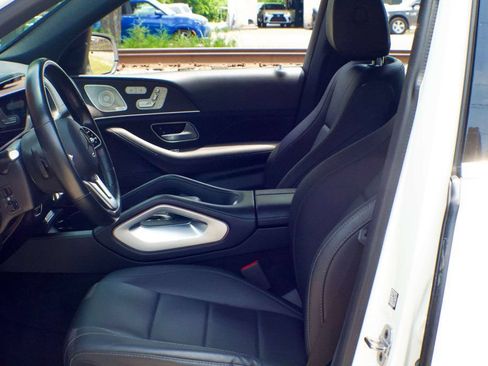 Used 2023 Mercedes-Benz GLS 450 4MATIC image 18
