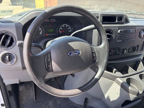 Used 2014 Ford E-350 and Econoline 350 Super Duty image 9