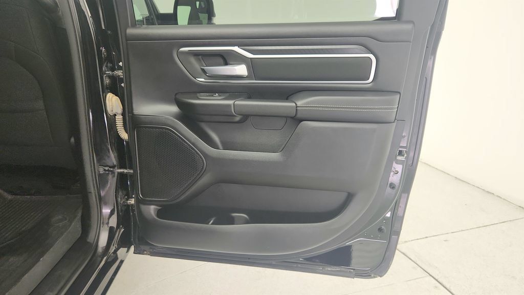 Used 2025 RAM 1500 Big Horn RWD image 32
