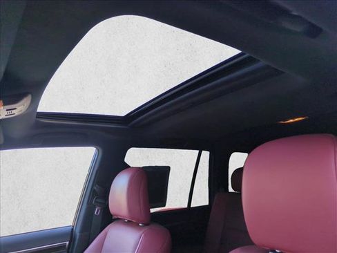 Used 2022 Lexus GX 460 Premium w/ Accessory Package image 16