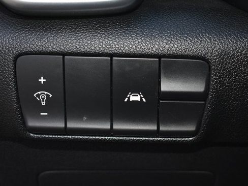 Used 2020 Kia Sportage LX image 16