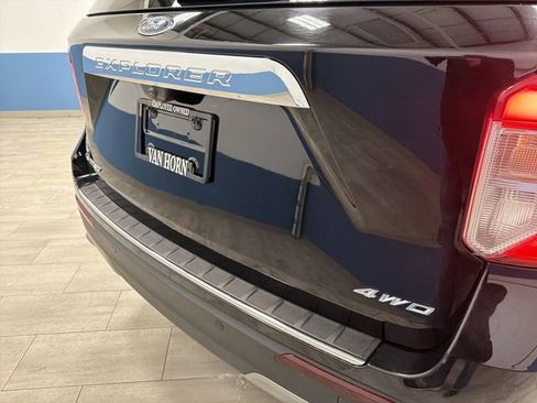 Used 2023 Ford Explorer Limited image 36