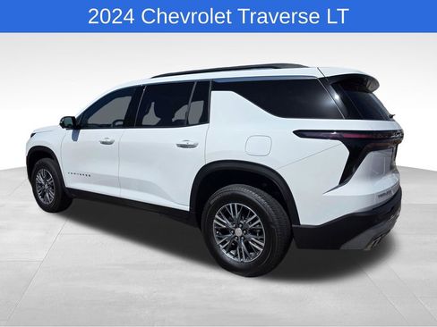 Certified 2024 Chevrolet Traverse LT image 5