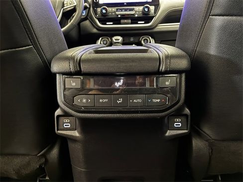 Used 2024 Toyota Grand Highlander Limited image 21