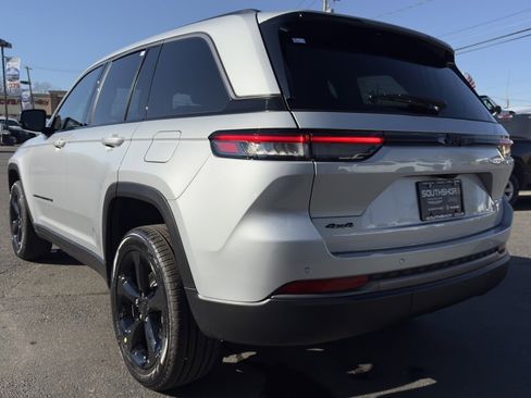 New 2026 Jeep Grand Cherokee Limited w/ Limited Altitude Package image 5