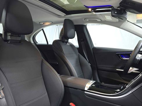 Certified 2025 Mercedes-Benz C 300 4MATIC Sedan image 14