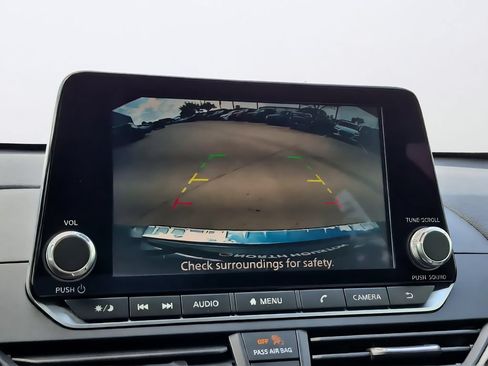 Used 2023 Nissan Altima 2.5 SV FWD image 19
