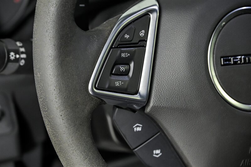 Used 2022 Chevrolet Camaro ZL1 RWD image 21