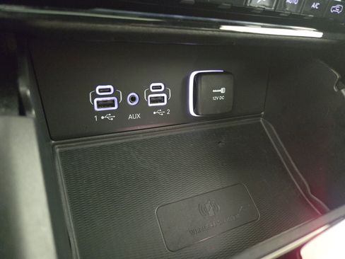 Used 2023 Jeep Grand Cherokee Altitude AWD/4WD image 27