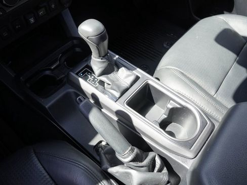 Used 2021 Toyota Tacoma TRD Off-Road w/ TRD Premium Off Road Package image 16