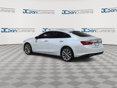 Used 2018 Chevrolet Malibu Premier w/ Premier Sun and Wheel Package image 6