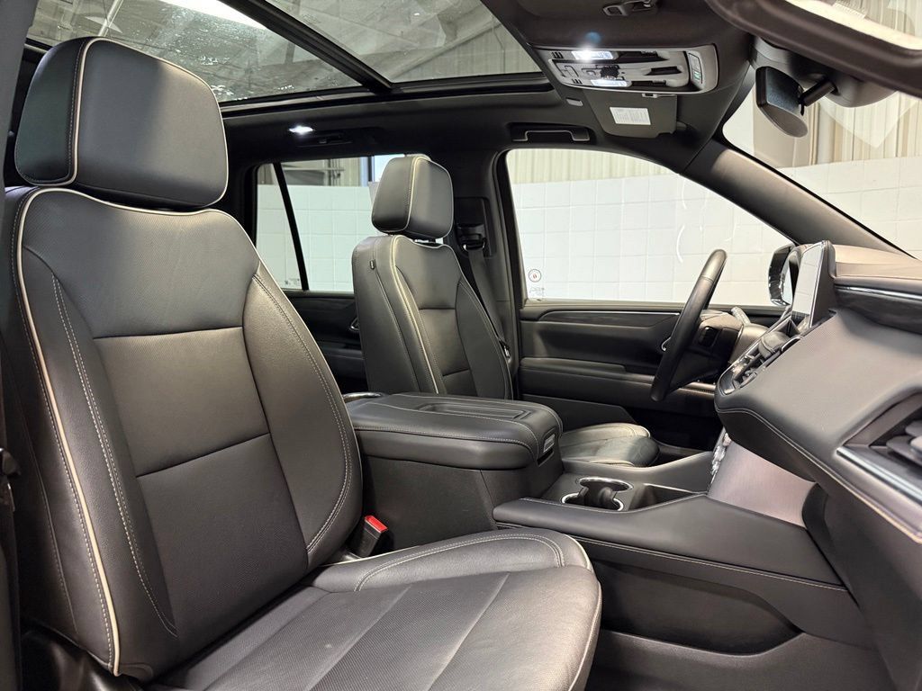 Used 2023 GMC Yukon SLT w/ SLT Premium Package AWD/4WD image 21