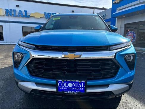Used 2025 Chevrolet TrailBlazer LT AWD/4WD image 14