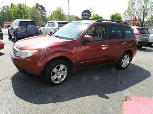 Used 2010 Subaru Forester 2.5X Premium image 4