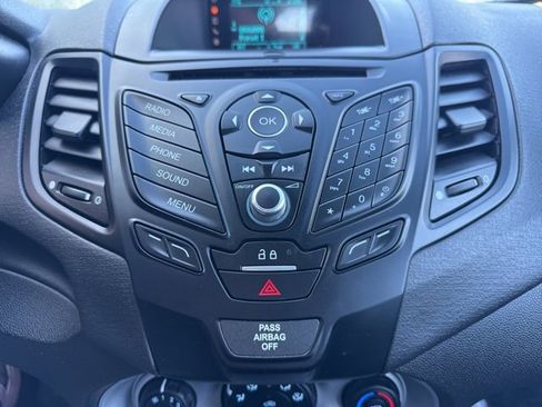 Used 2016 Ford Fiesta SE image 15