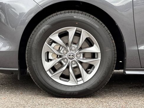 Certified 2025 Toyota Sienna XLE w/ XLE Plus Package AWD/4WD image 27