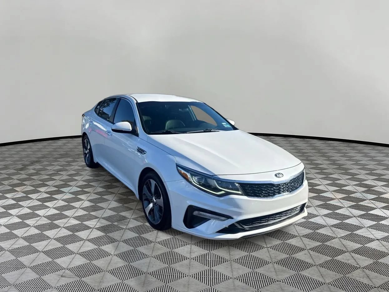 Used 2019 Kia Optima S FWD image 1